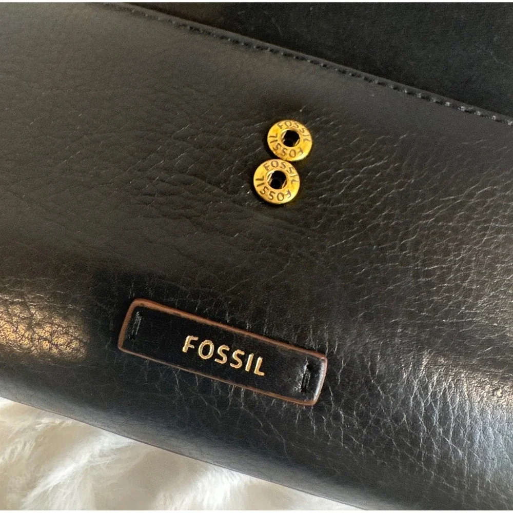 Fossil Black Pebbled Leather long Trifold Wallet For Women With Gold Hardware